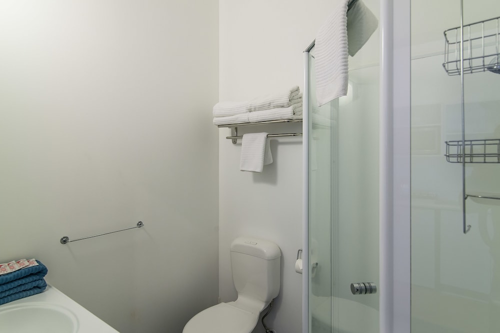 1 Bedroom Twin Apartment - Photo 32