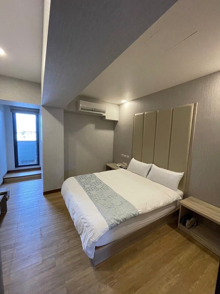 Standard Double Room, City View