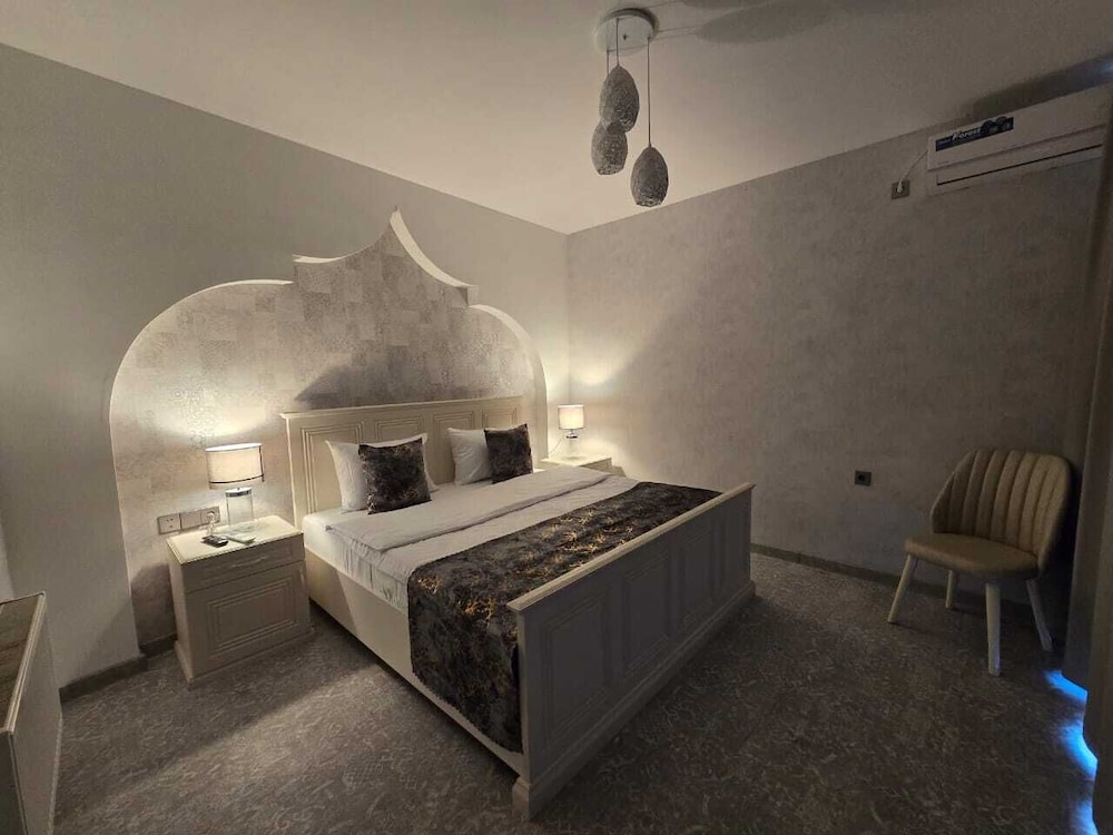Family Room photo 1