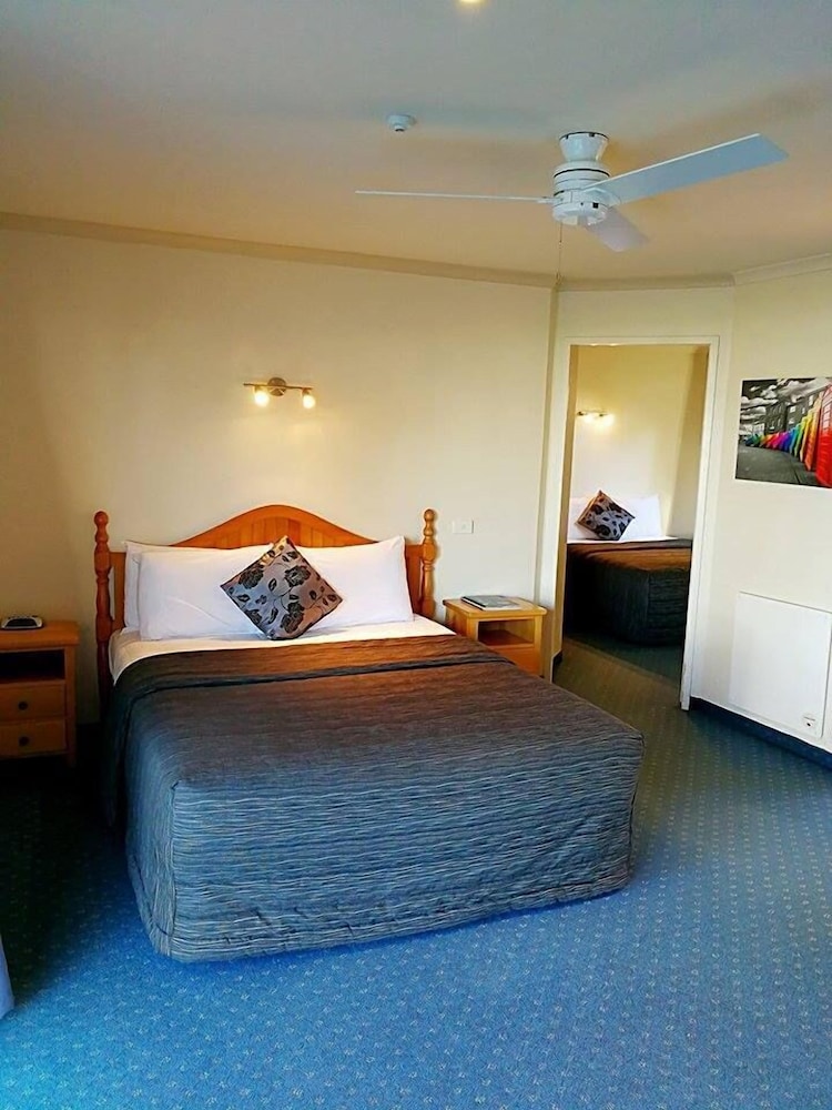 Executive Suite with Spa Bath photo 1