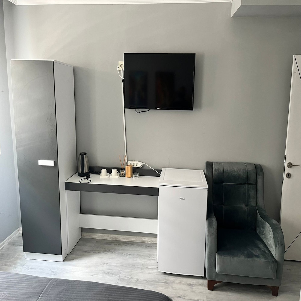 Grand Room photo 2