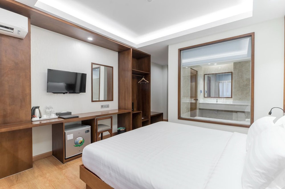 Comfort Double Room, 1 King Bed photo 3