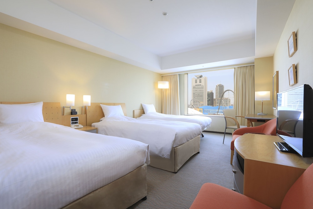 Twin Room, Non Smoking (with 1 extra bed) (9-16F)