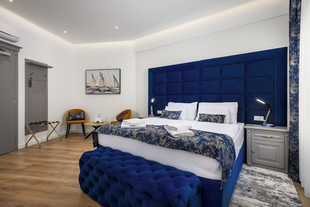 Luxury Double Room, City View