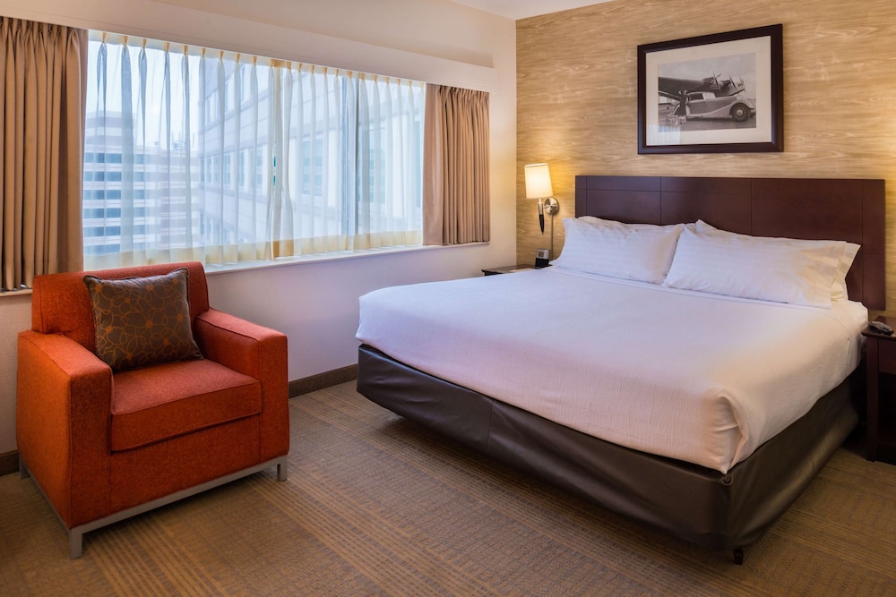 Superior Room, 1 King Bed photo 1