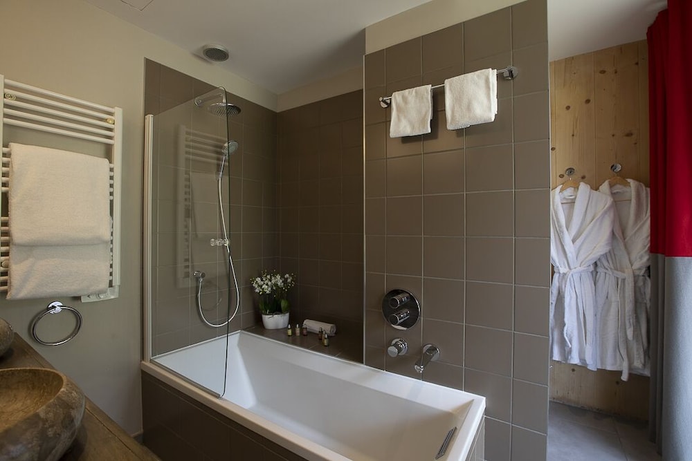 Chalet (4 Pax) photo 3