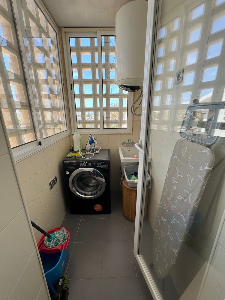 Beautiful 2 Bedroom 2 Bathroom Apartment With Several Pools, 사진 17