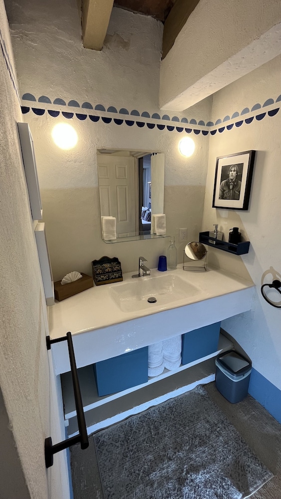 10 Suite Santiago with jacuzzi and mountain view photo 3