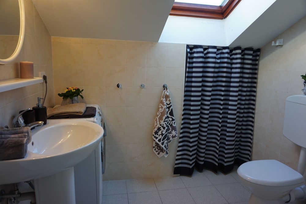 Modern penthouse op 2 verdiepingen met terras en zwembad van Beahost Rentals, Foto 20