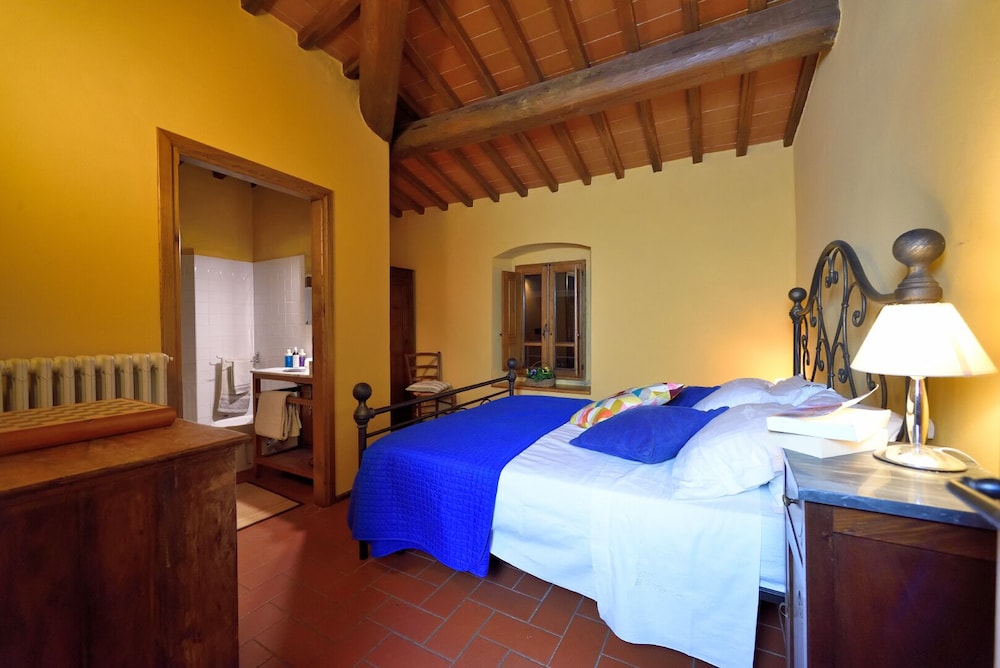 House, 2 Bedrooms, Balcony, Garden View photo 2