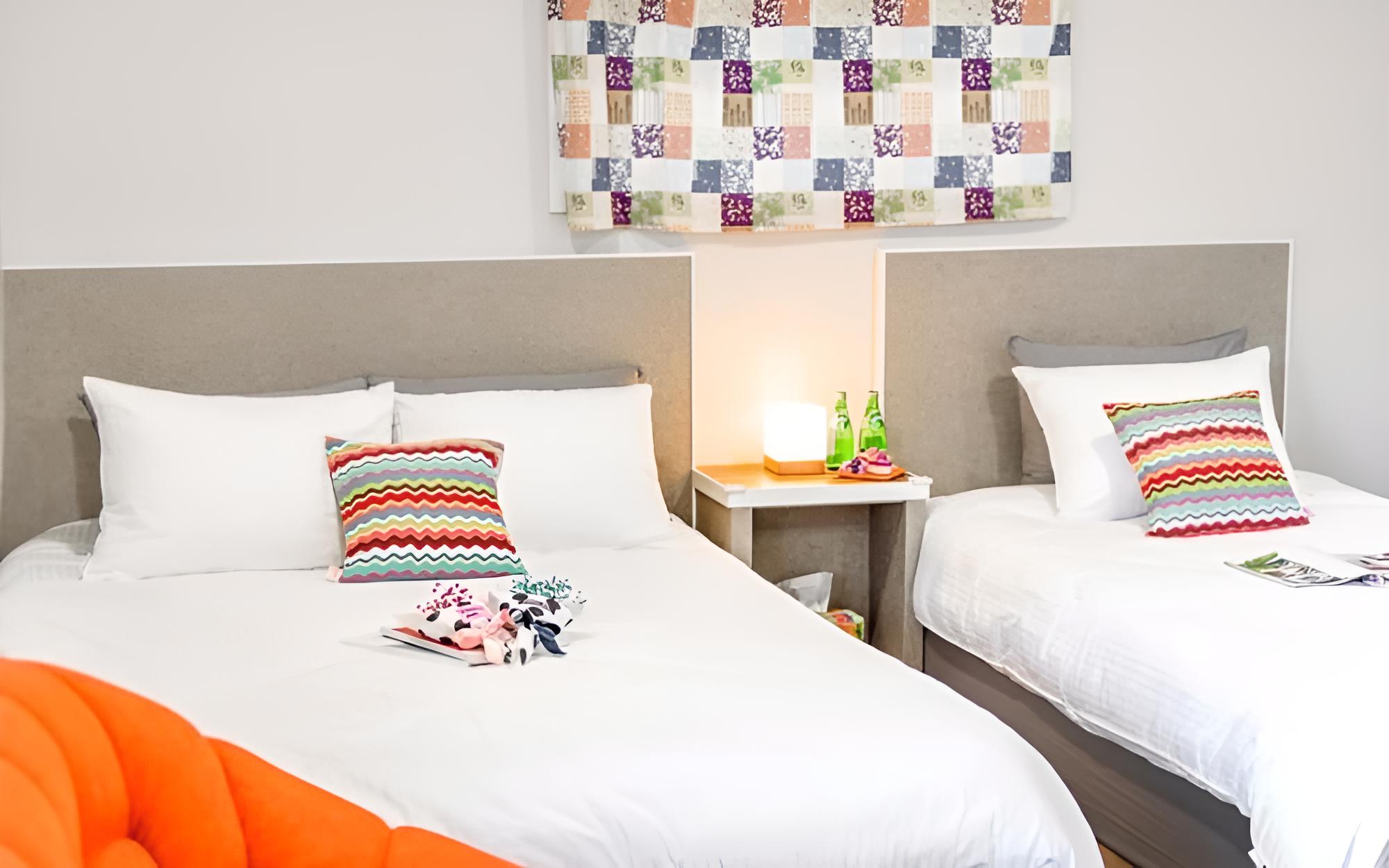 Room (Room 102) - Photo 4