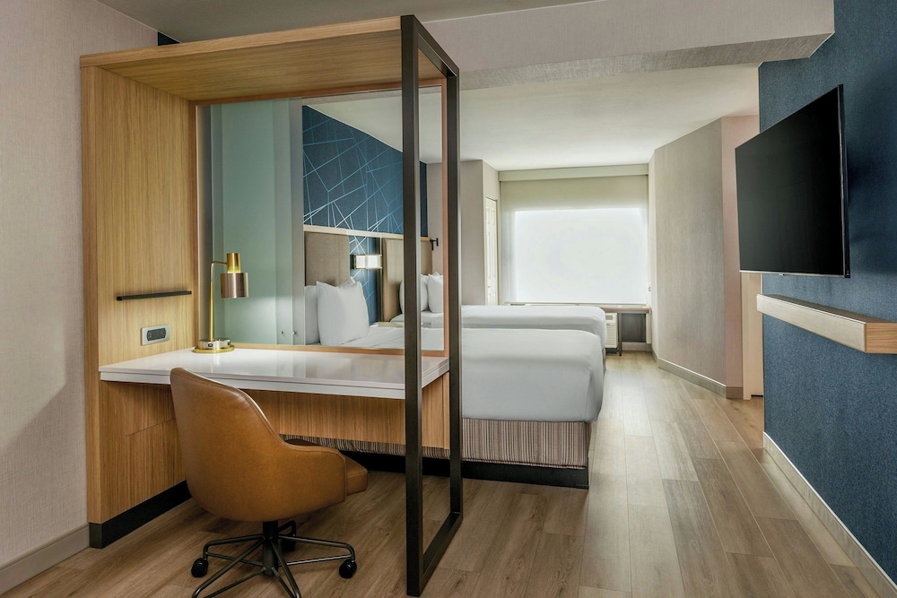 Suite, Multiple Beds - Photo 5