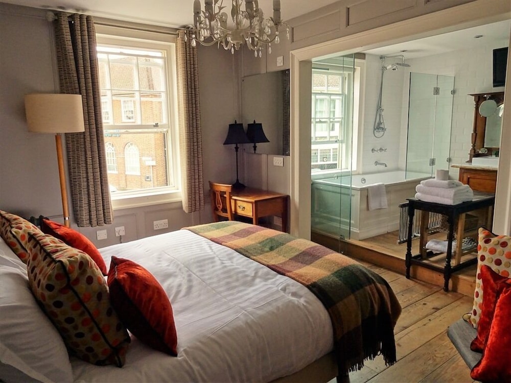 Deluxe Double Room, Ensuite (KING)