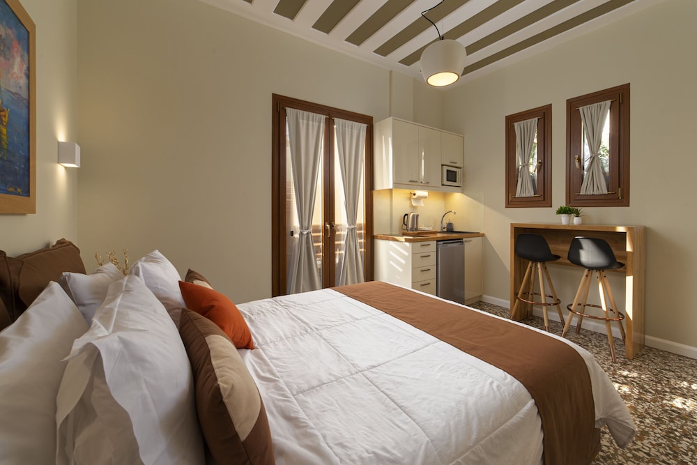 Charming Studio