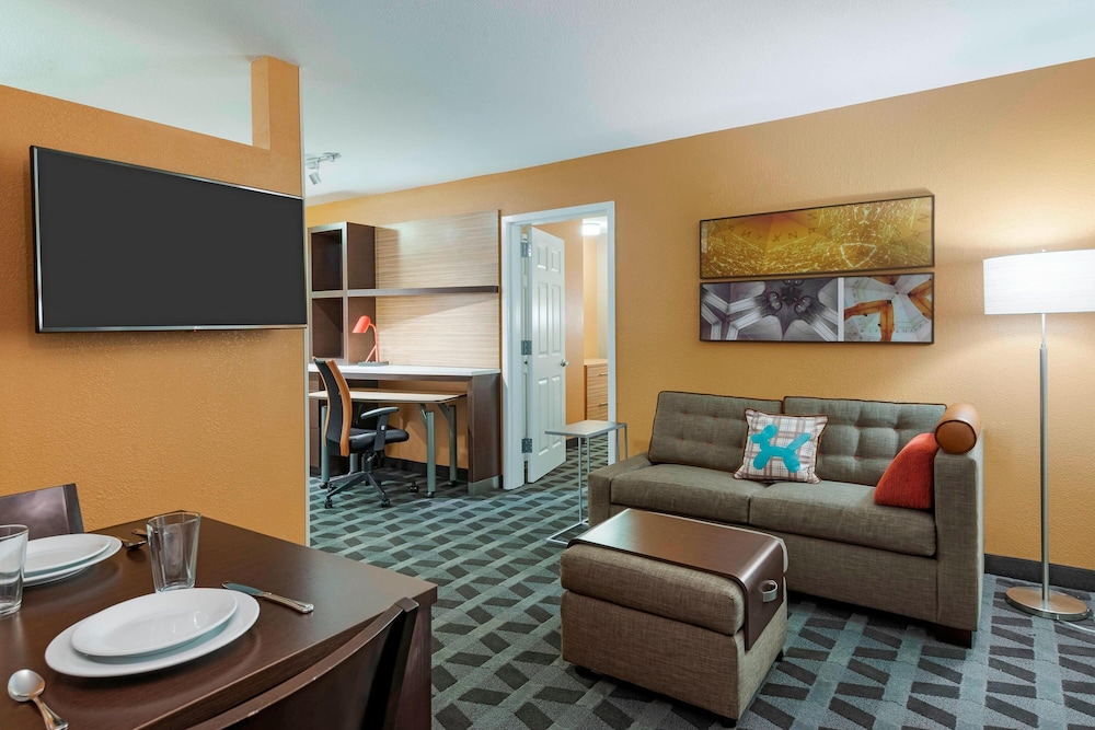 Suite, 1 Bedroom - Photo 1