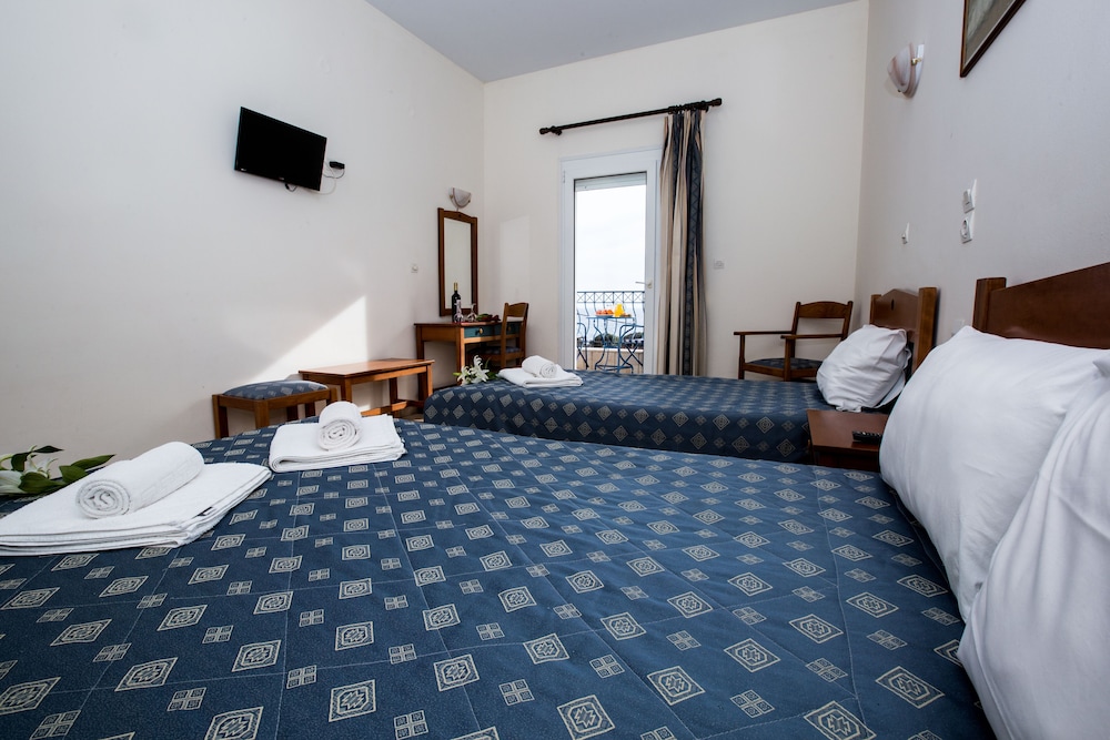 Standard Double Room, Multiple Beds, Sea View