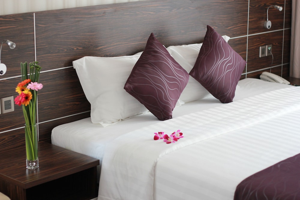 Premier Double or Twin Room, Balcony, City View photo 2