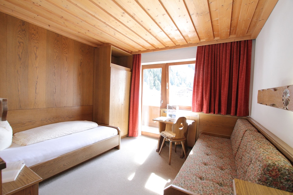 Double Room, 2 Twin Beds (Jugendzimmer, teilweise ebenerdig) photo 3