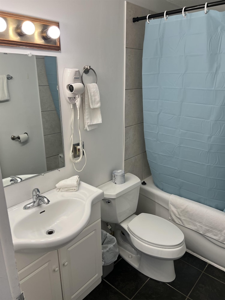 Standard Room, 2 Queen Beds, Non Smoking, Sea View