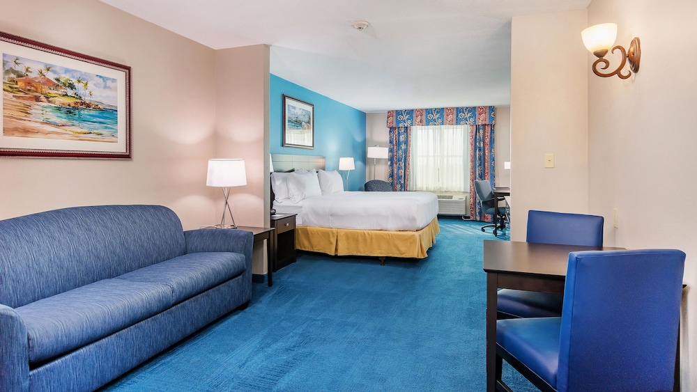 Suite, 1 Queen Bed, Non Smoking - Photo 2