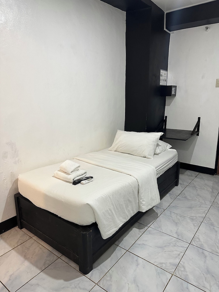 Basic Single Room, 1 Twin Bed, Air conditioning - Photo 4
