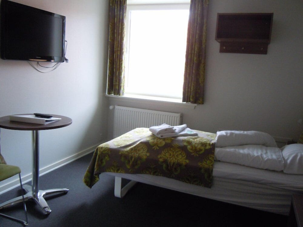 Single Room photo 2