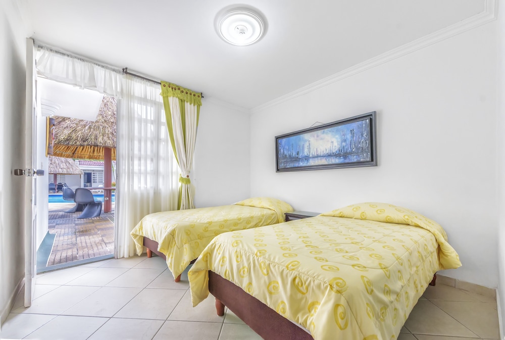 Standard Triple Room photo 2