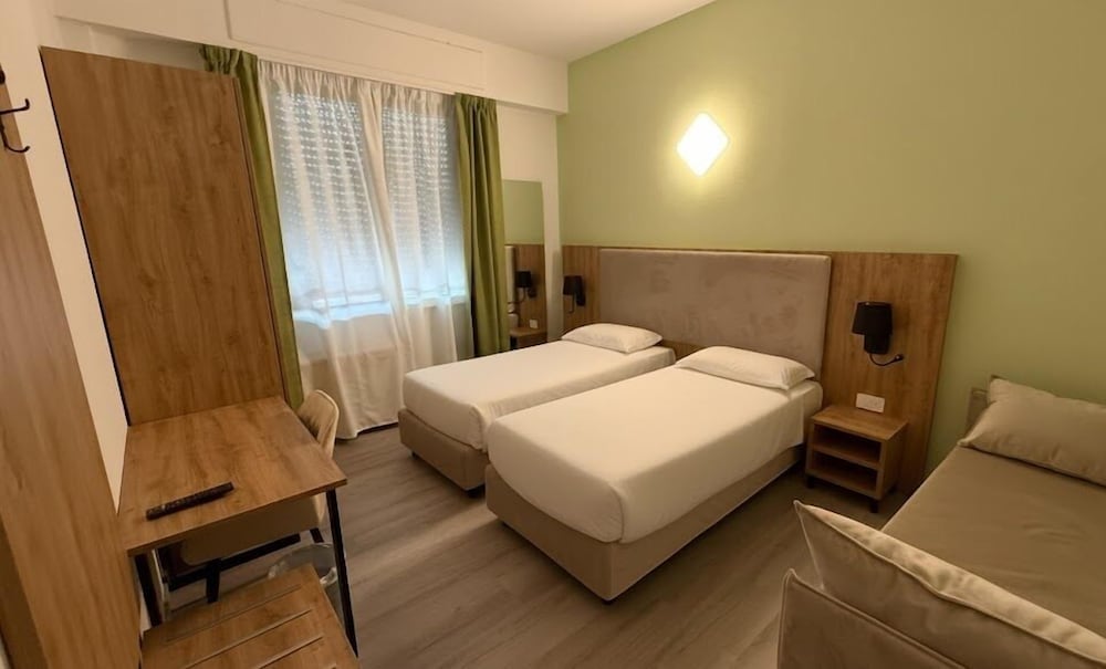 Triple Room (dependance, no lift)