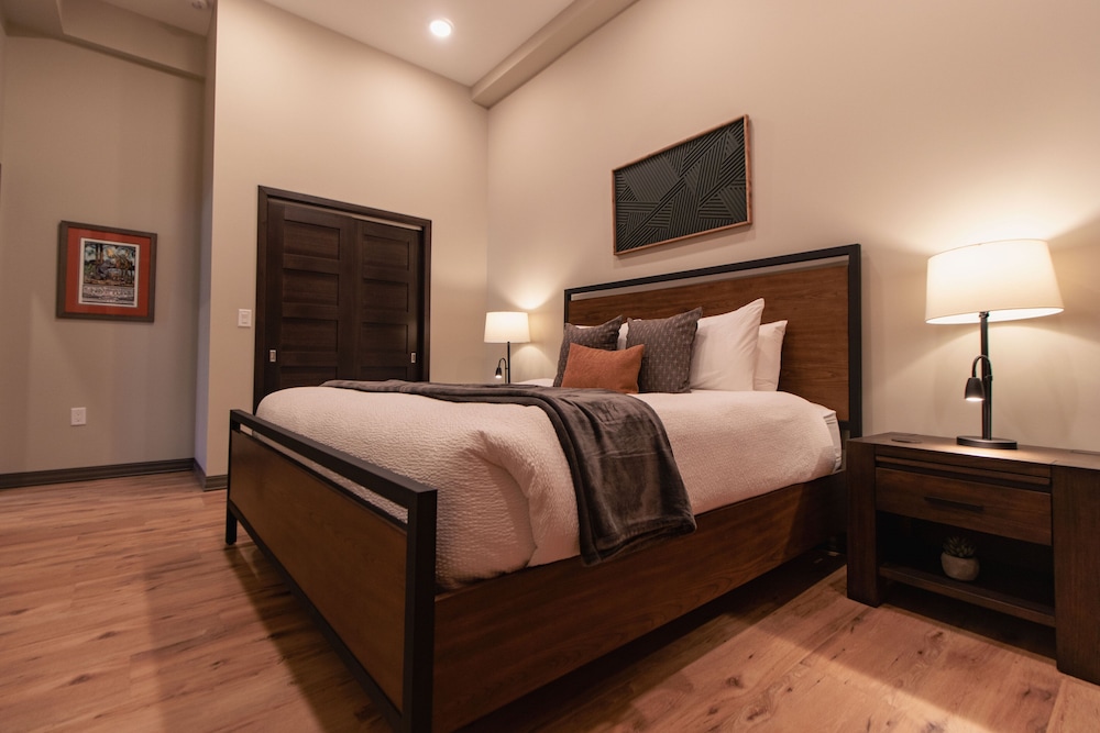 Premium Apartment, 1 King Bed with Sofa bed, Non Smoking, Kitchen photo 3