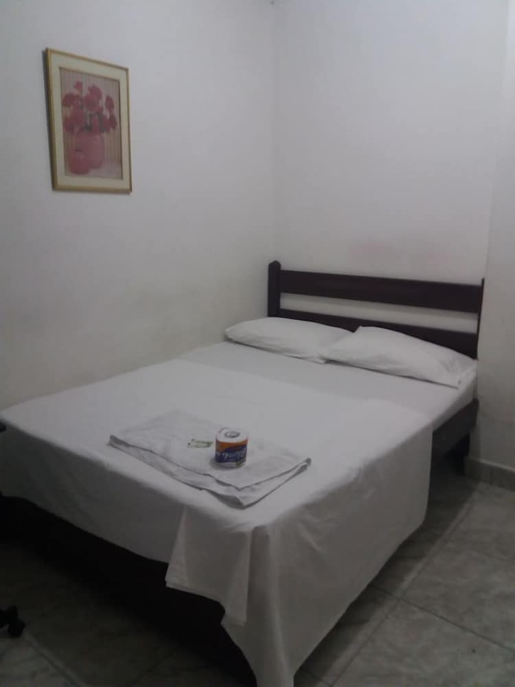 Single Room (Air Conditioner)