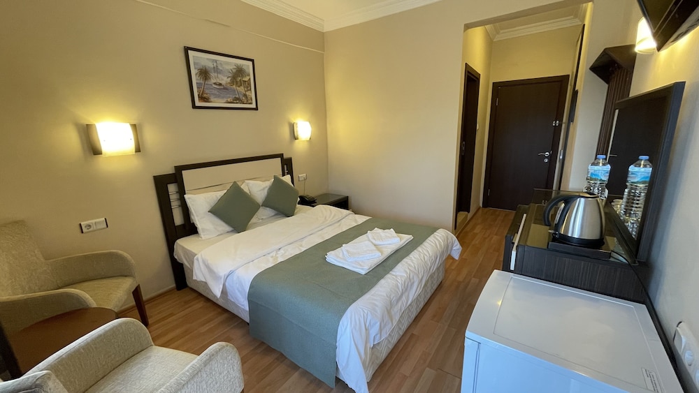 Standard Double Room - Photo 5