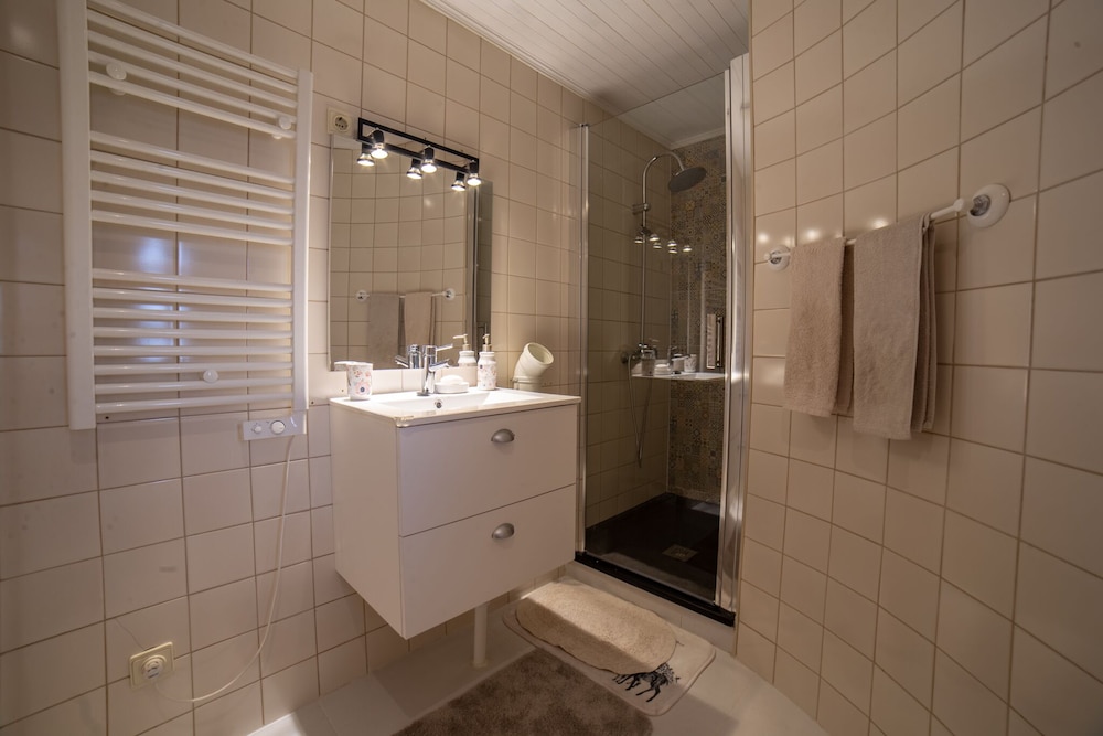 Comfort Double Room, Shared Bathroom (1) photo 2