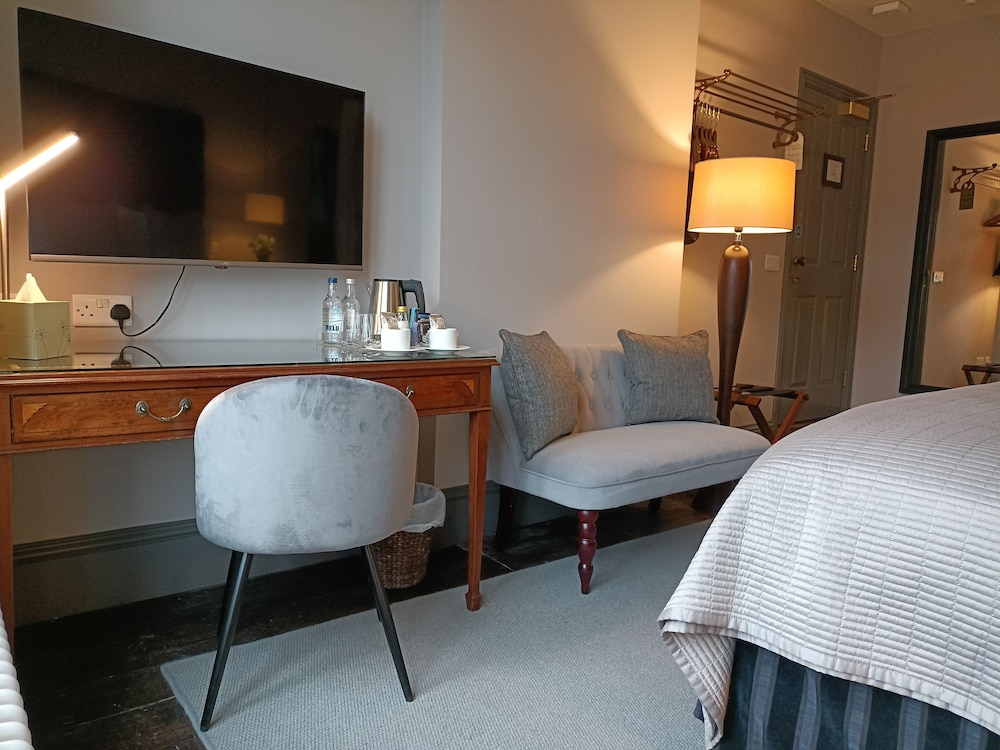 Superior Room, 1 King Bed (Room 1) photo 2