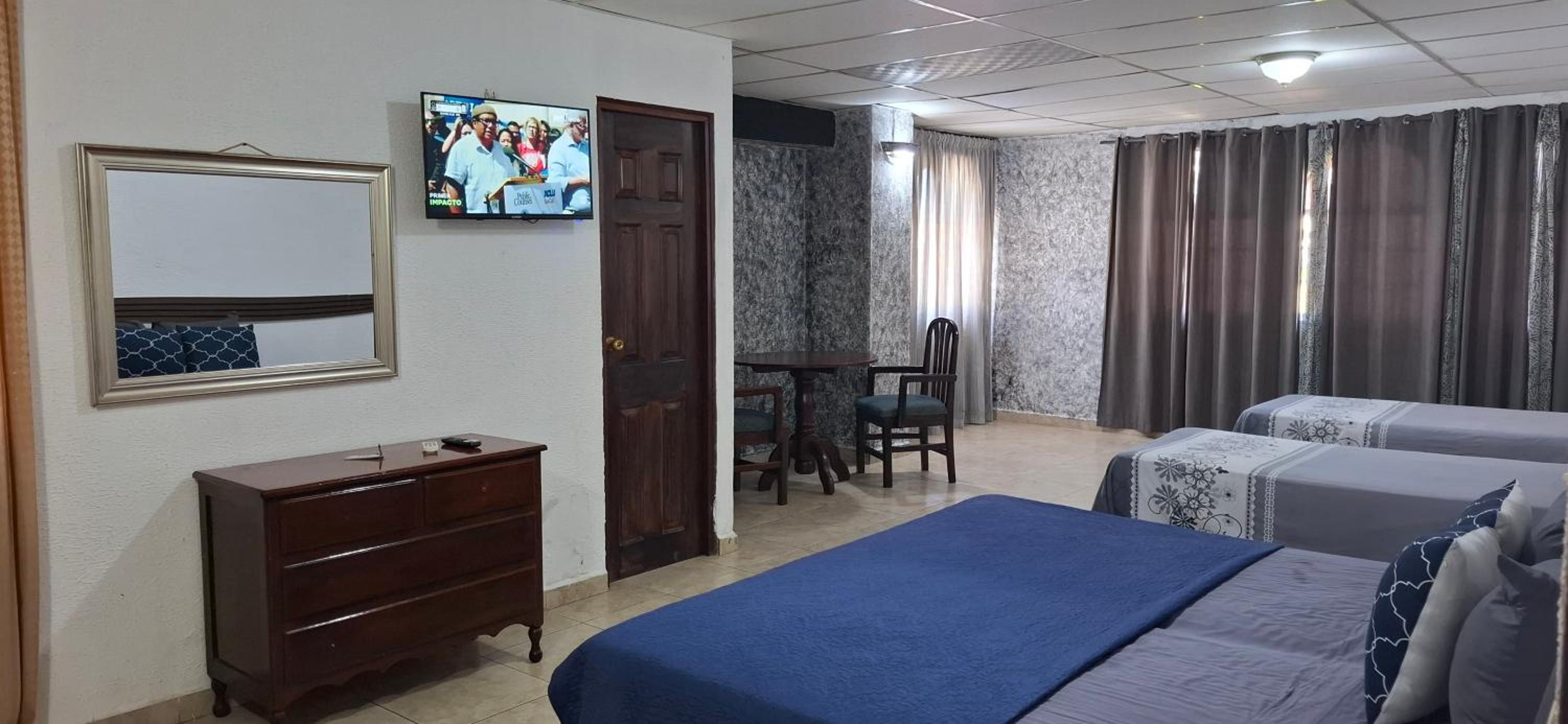 Family Room photo 1