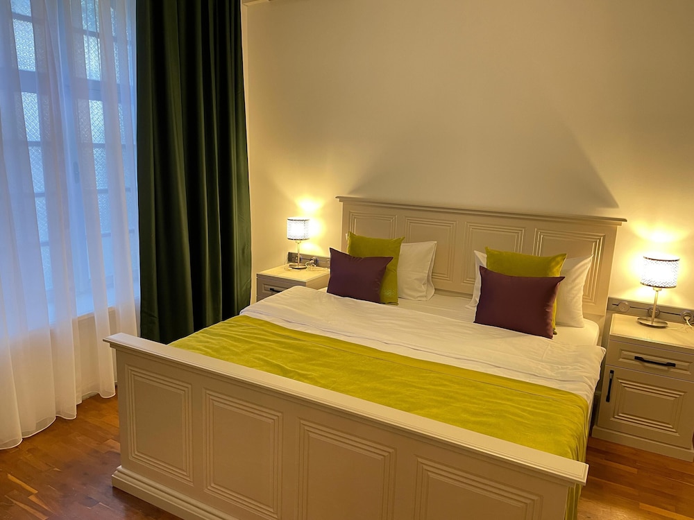 Classic Triple Room - Photo 2