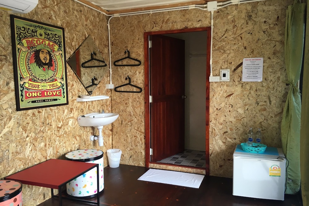 Container Room photo 2