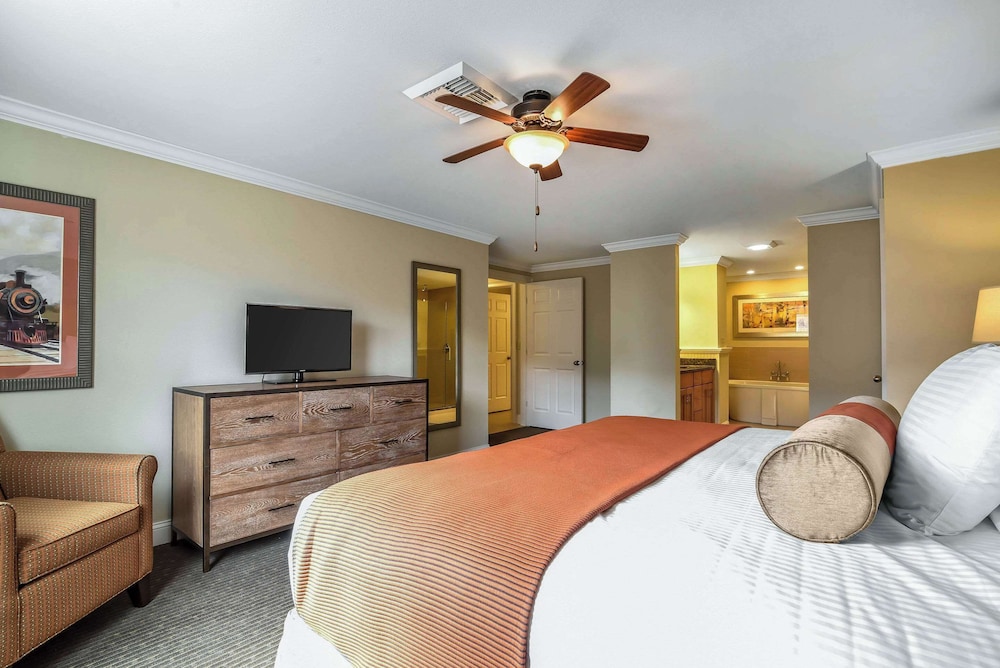 Suite, 2 Bedrooms photo 1