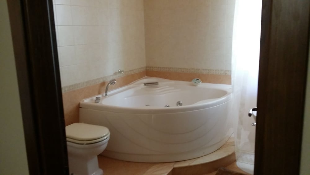 Superior Double Room, Jetted Tub photo 2