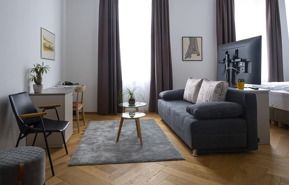 Standard Suite