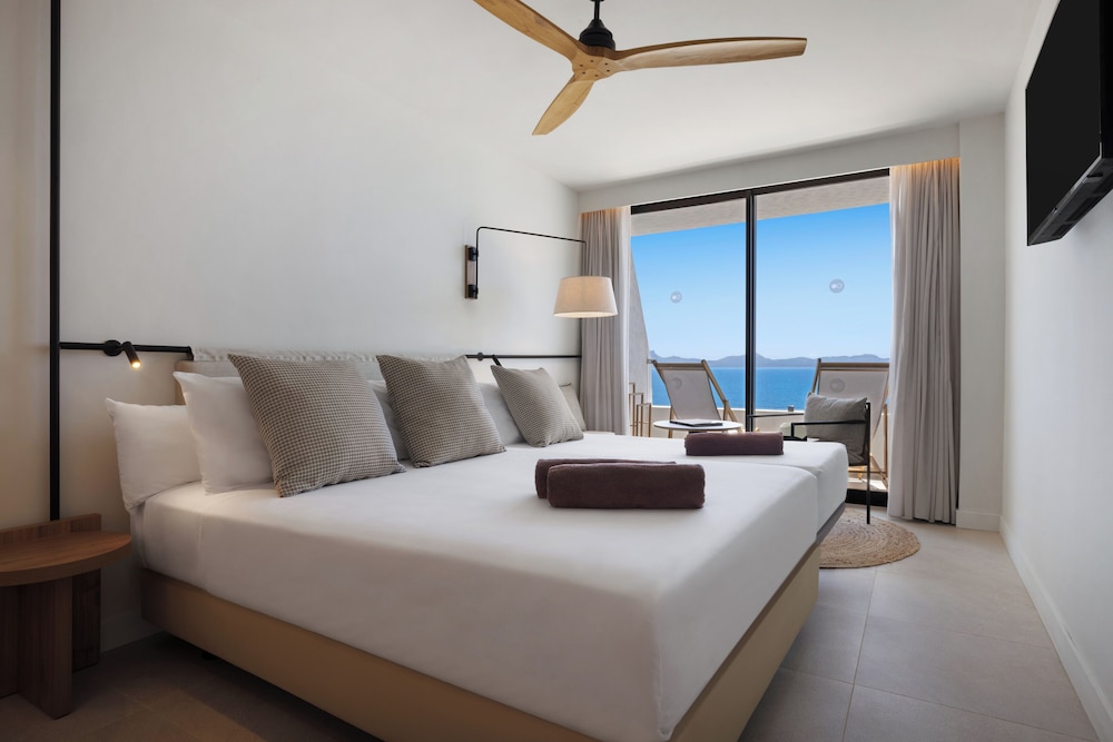 Premium Triple Room, Balcony, Sea View