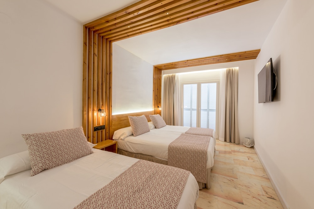 Comfort Triple Room, 3 Twin Beds, Balcony