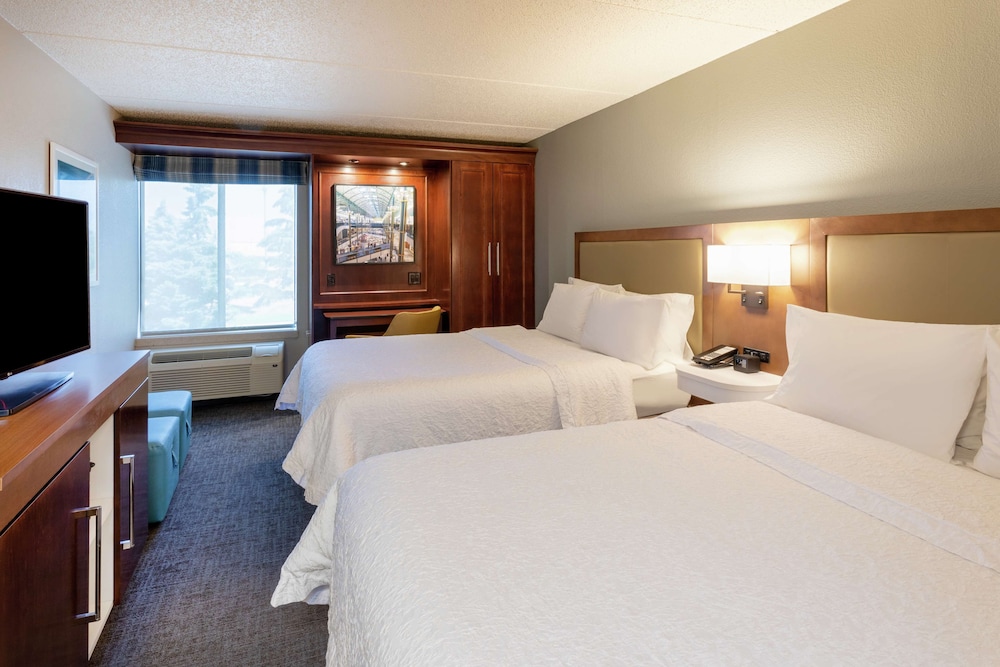 Room, 2 Queen Beds, Accessible, Non Smoking - Photo 1