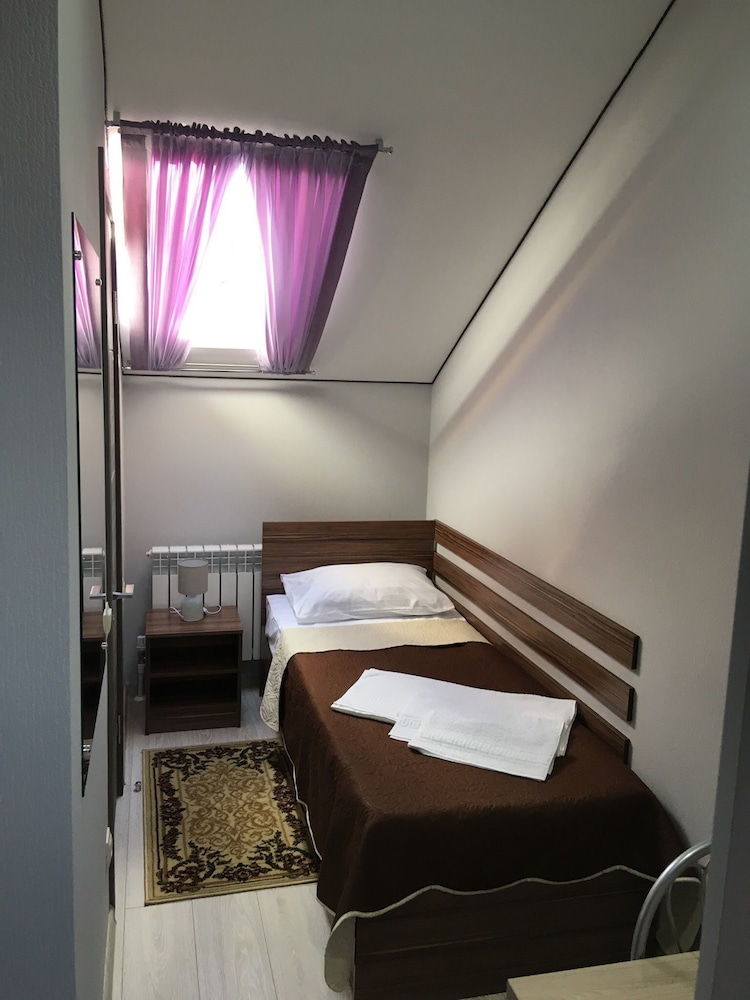 Basic Single Room photo 1