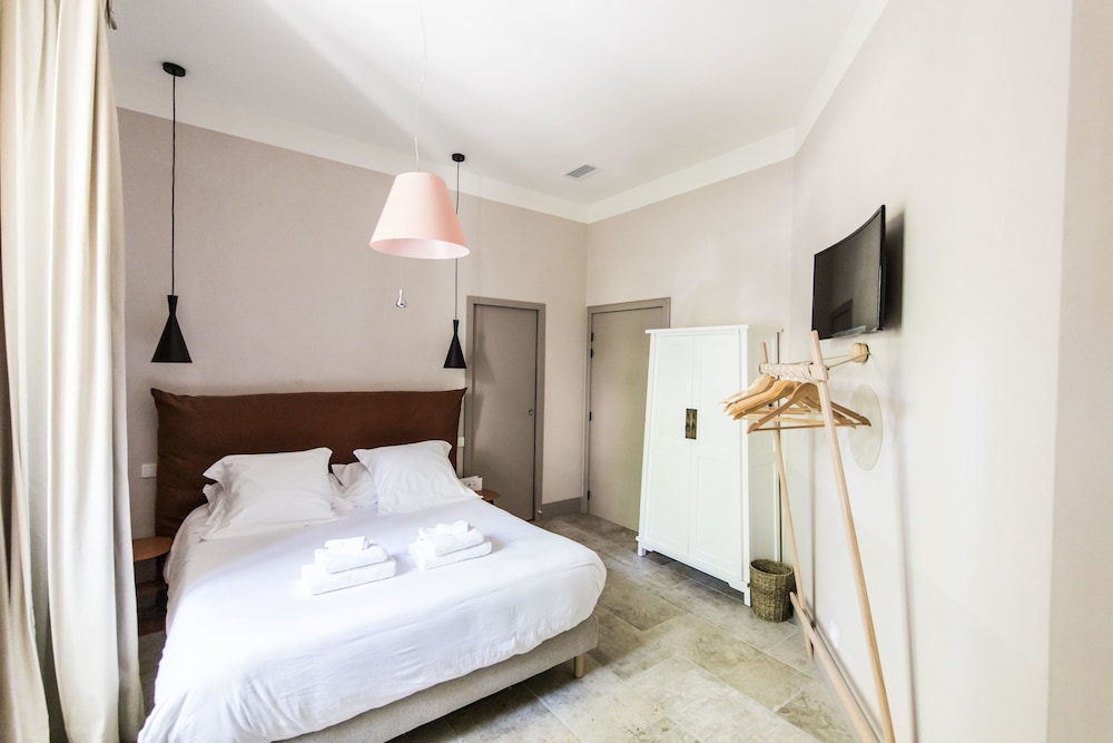 Double Room (1) - Photo 3
