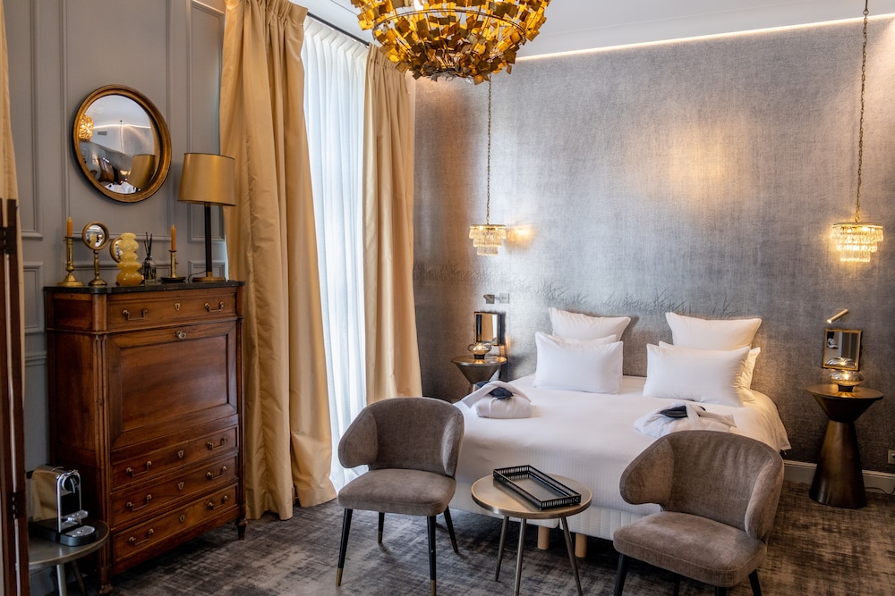 Deluxe Room, 1 Double Bed - Photo 6