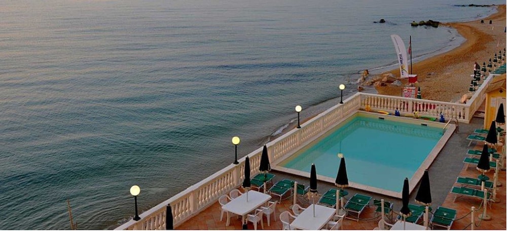 Double Room, Sea View - Photo 8