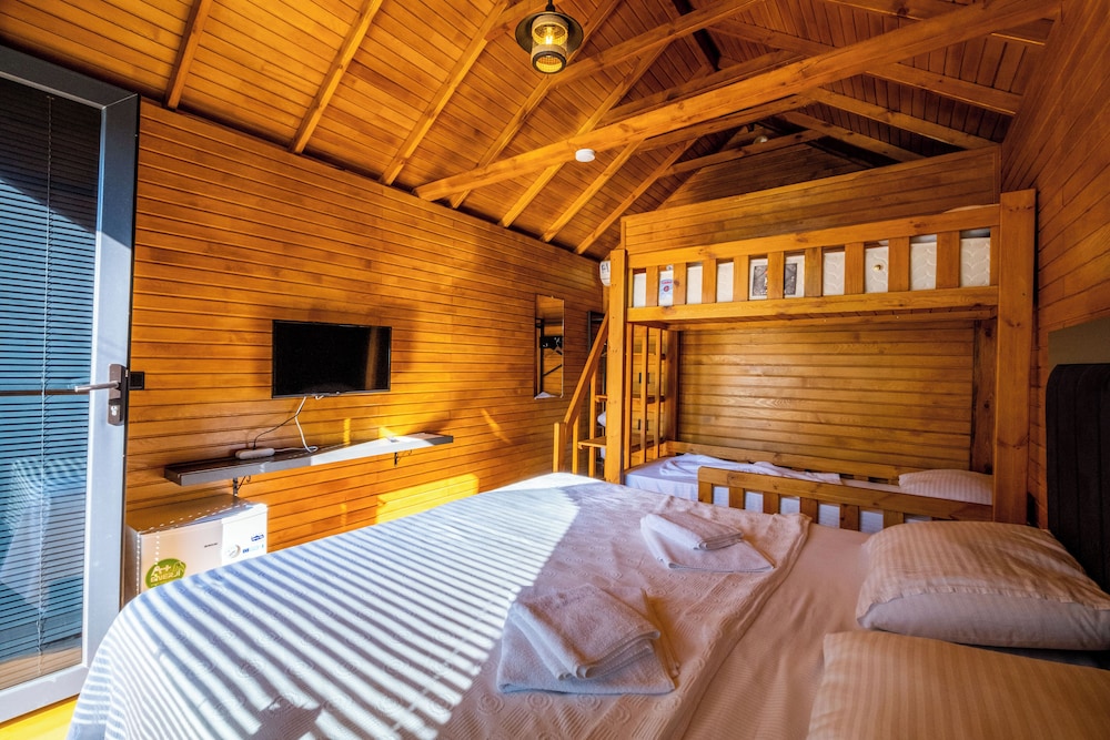 Design Quadruple Room photo 3