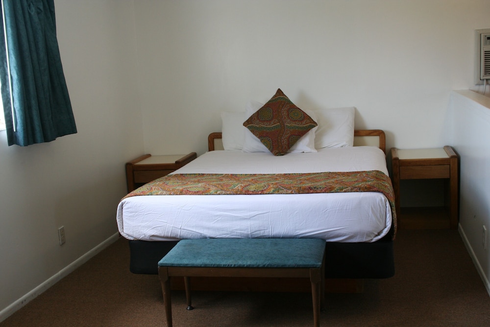 Double Room, 1 Queen Bed photo 2