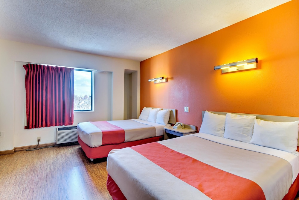 Standard Room, 2 Double Beds, Non Smoking - Photo 3