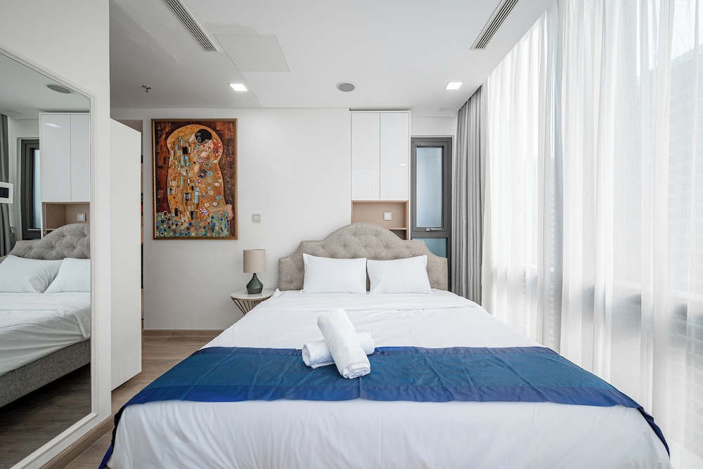 Presidential Suite, 3 Bedrooms, Club Lounge Access, River View photo 2